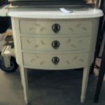 227 7356 CHEST OF DRAWERS